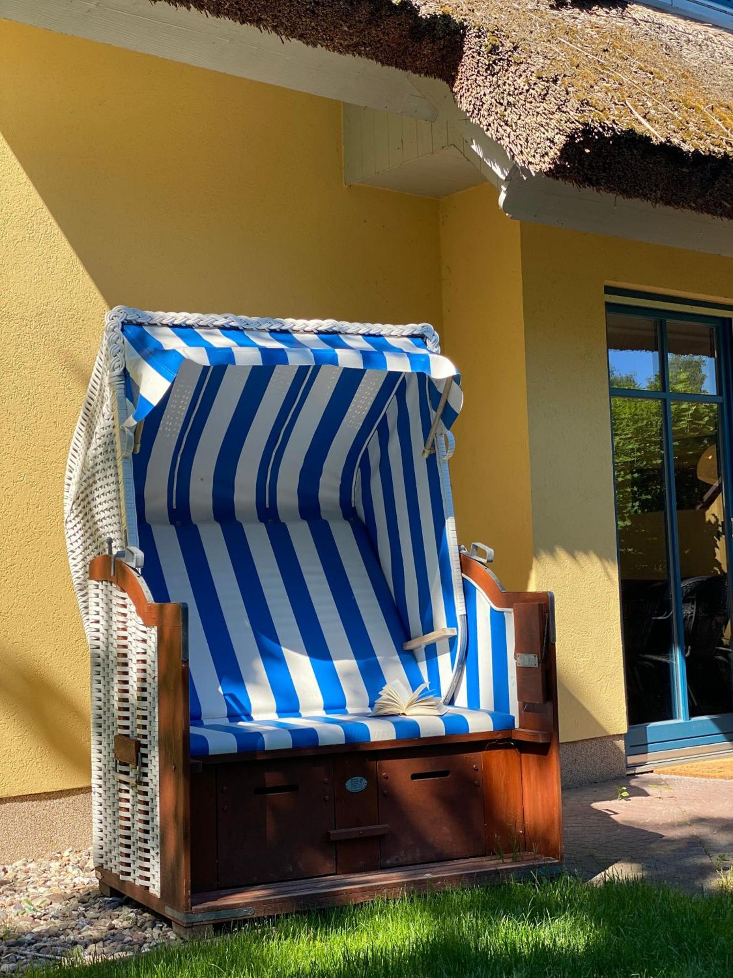 Villa Familienfreundliches Reetdachhaus Weissdorn 2 Puddemin Esterno foto